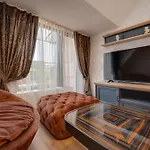 Prestige Апартамент *