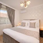 Prestige Апартамент *