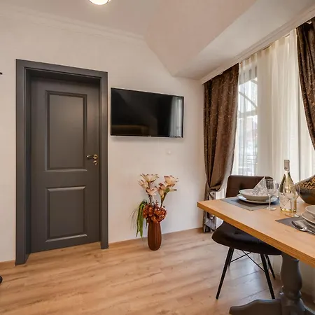 Prestige Central Apartments Apartment