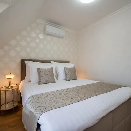 Prestige Central Apartments * Warna