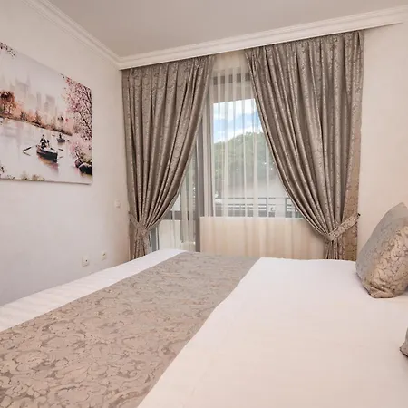 Prestige Central Apartments *