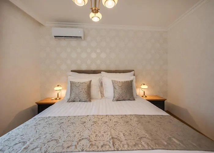 Prestige Central Apartments * Warna