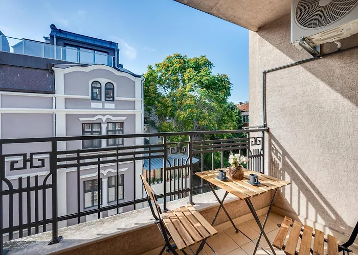 Prestige Central Apartments Warna